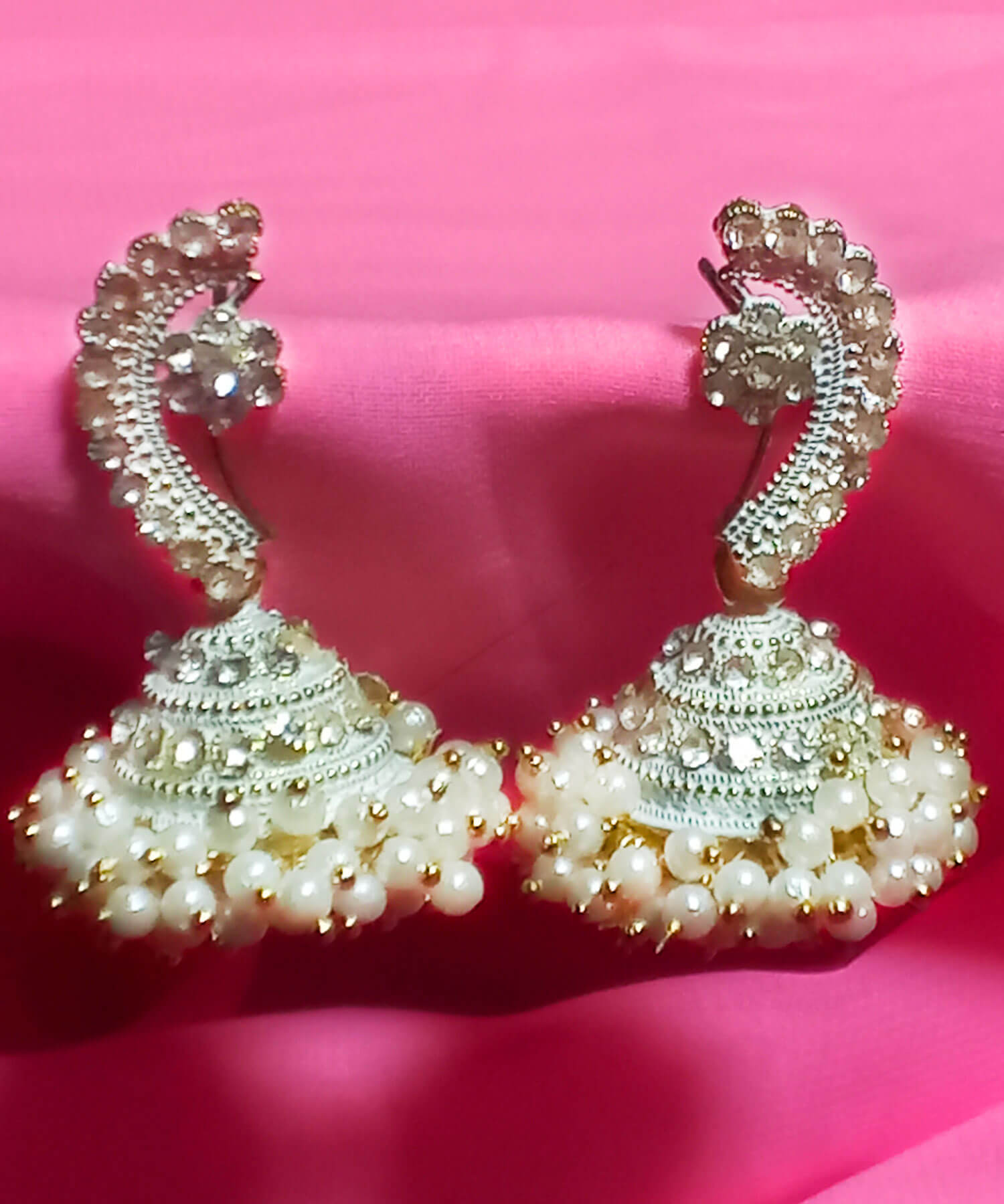 Buy Yaarita's Gold Plated White Color Beautiful Jhumki Earring