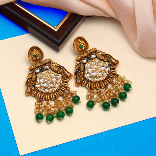 Buy Yaarita's Green Color Kundan Earrings