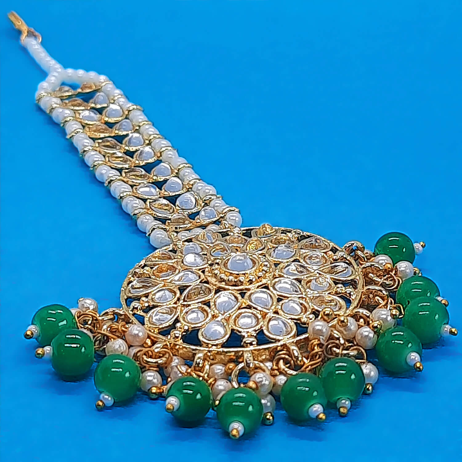 Buy Yaarita's Green Color Kundan Maang Tika