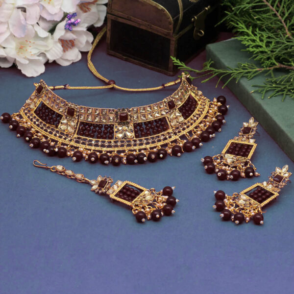 Buy Yaarita's Maroon Color Choker Kundan Necklace Set