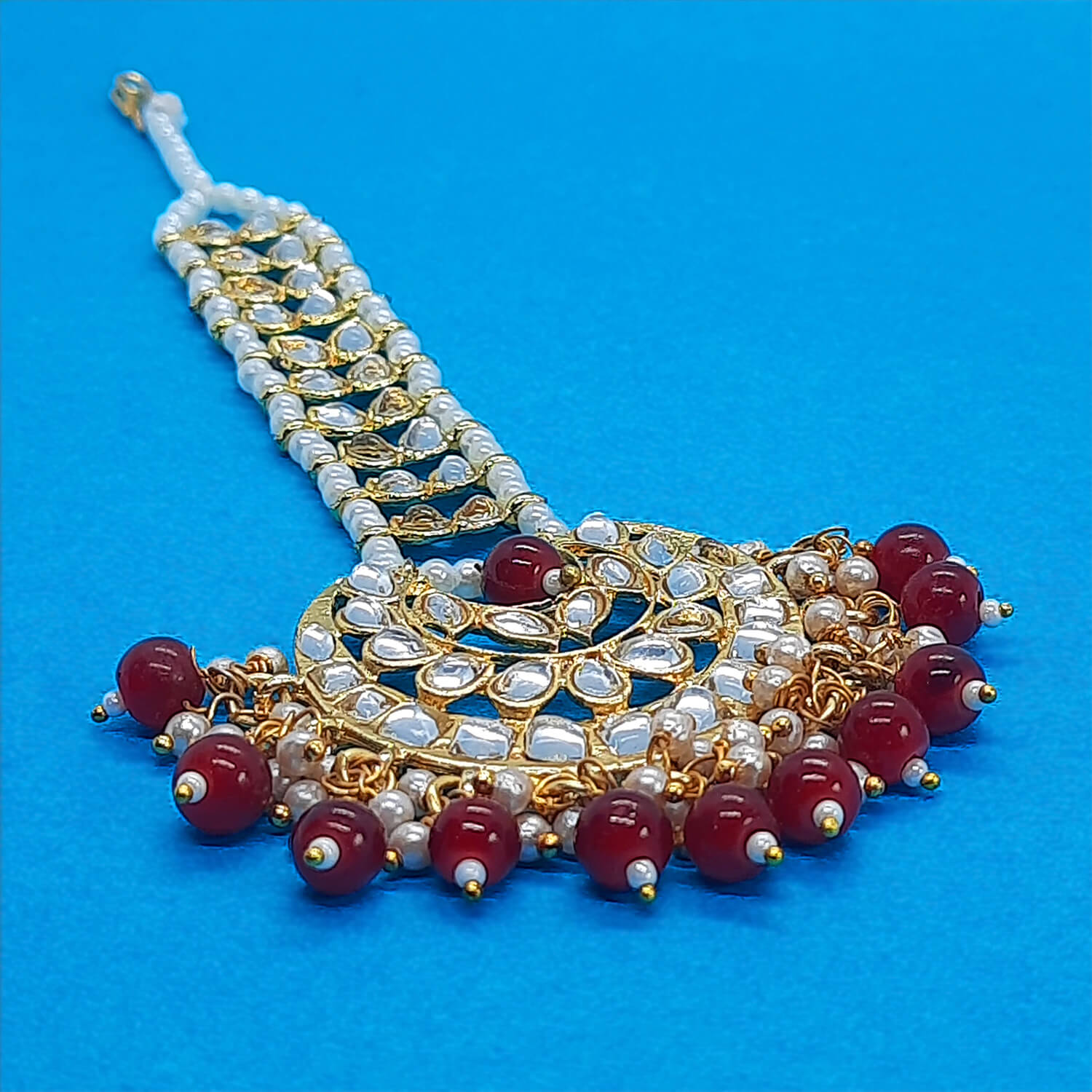 buy-yaaritas-maroon-color-kundan-maang-tika