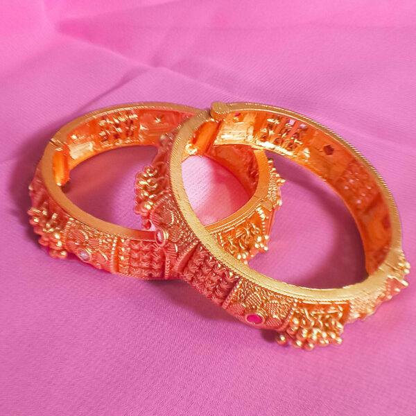 yaaritas-beautiful-antique-design-wedding-bangles-set