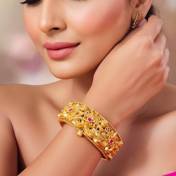 Yaarita’s Beautiful Design Party Wear Temple Bangle Set