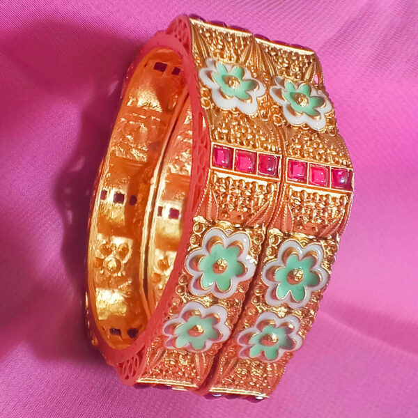 yaaritas-fancy-design-beautiful-antique-bangles-set