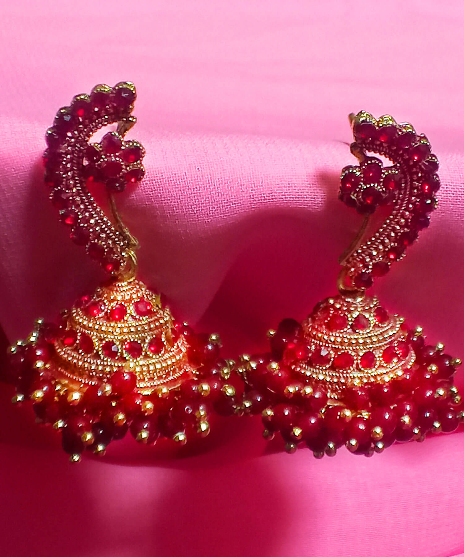 Yaarita's Gold Plated Maroon Color Beautiful Jhumki Earring