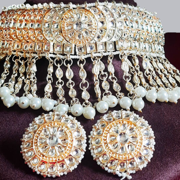 Buy Yaarita's Gold Plated White Kundan Designer Choker Necklace