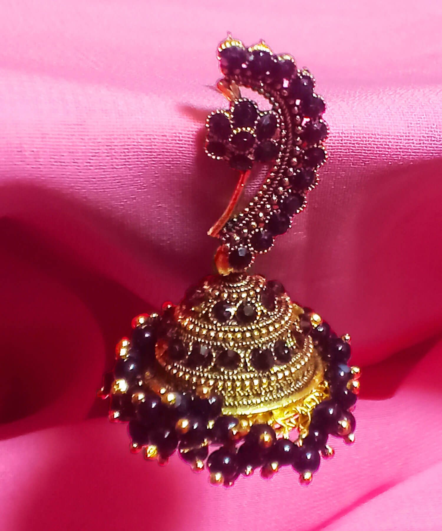 yaaritas-imitation-gold-plated-black-color-beautiful-jhumki-earring