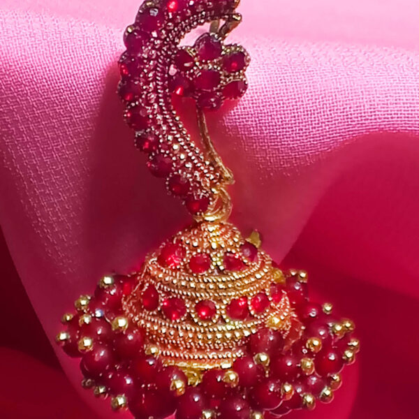 yaaritas-imitation-gold-plated-maroon-color-beautiful-jhumki-earring