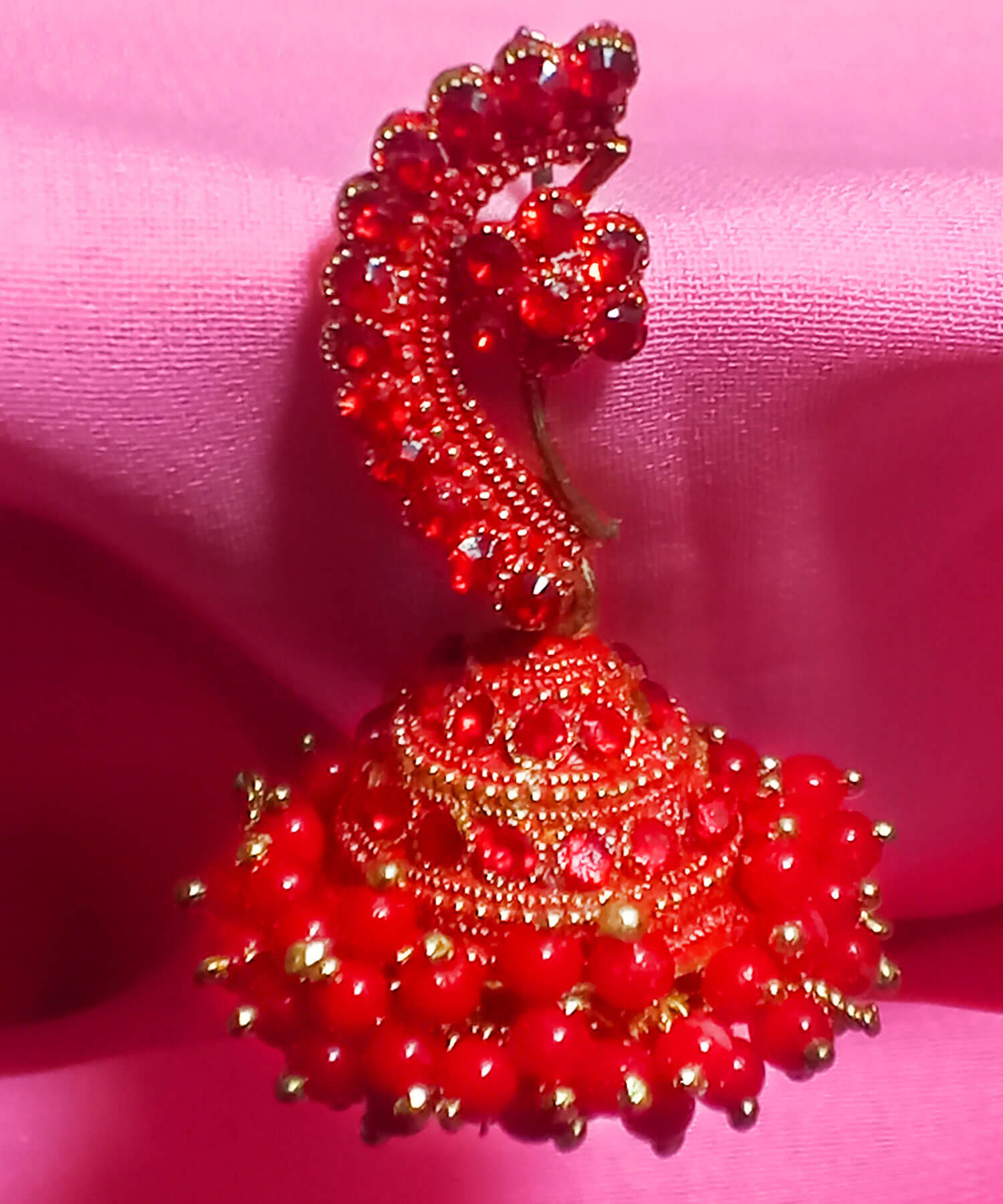 Yaarita's Imitation Gold Plated Red Color Beautiful Jhumki Earring