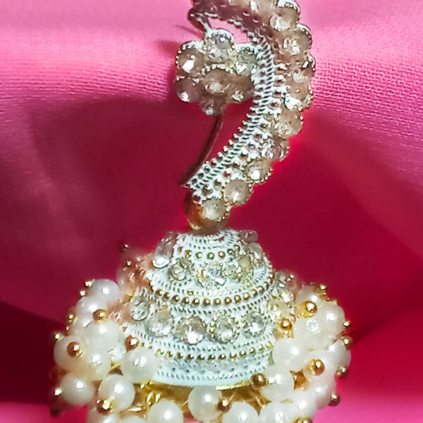 Yaarita's Imitation Gold Plated White Color Beautiful Jhumki Earring