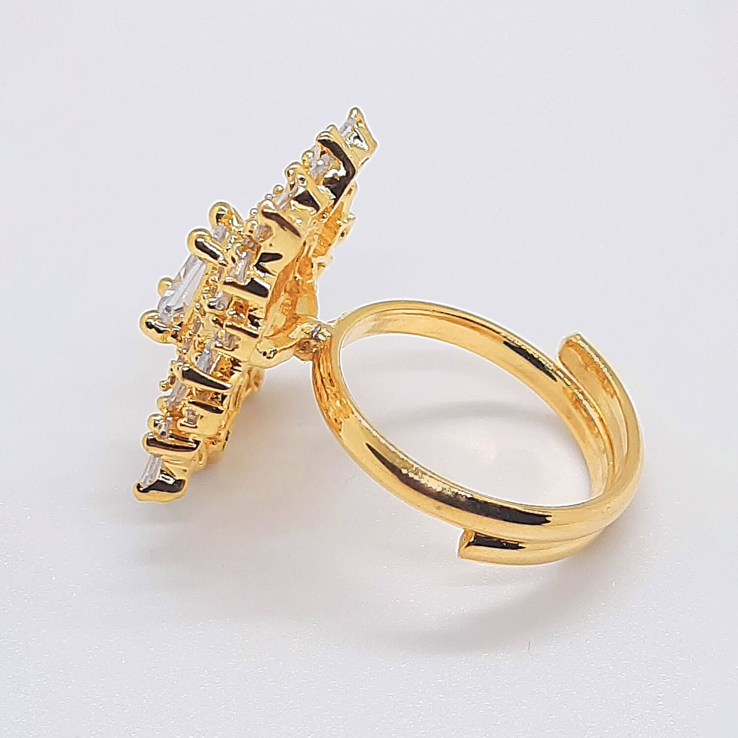 Yaarita's Imitation White Color American Diamond Finger Ring