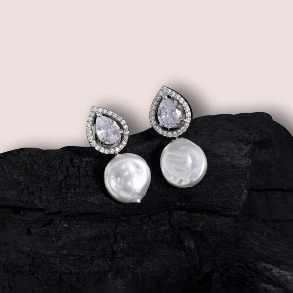 yaaritas-silver-color-american-diamond-earrings