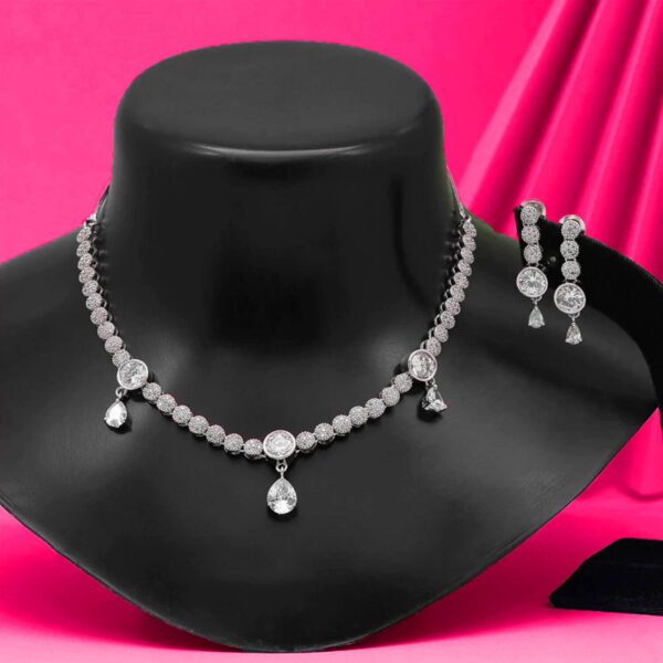 yaaritas-silver-color-american-diamond-necklace-set