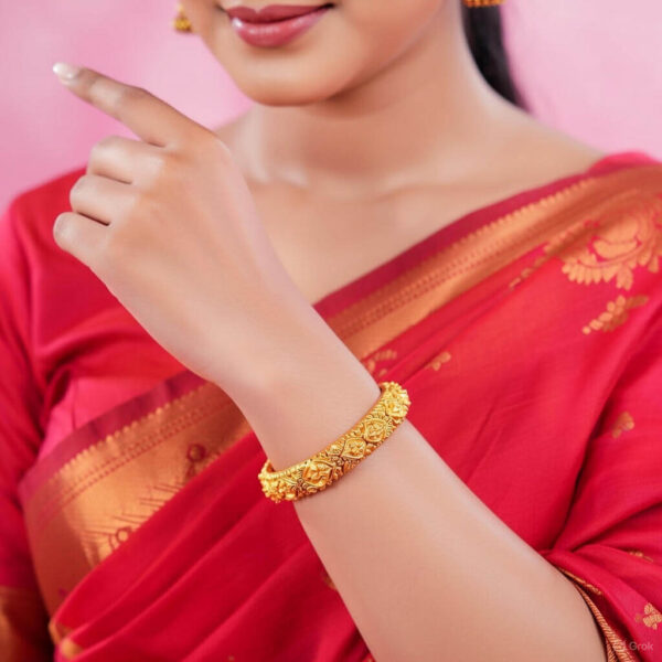 Yaarita's Antique Design Fancy Style Party Wear Bangle Set