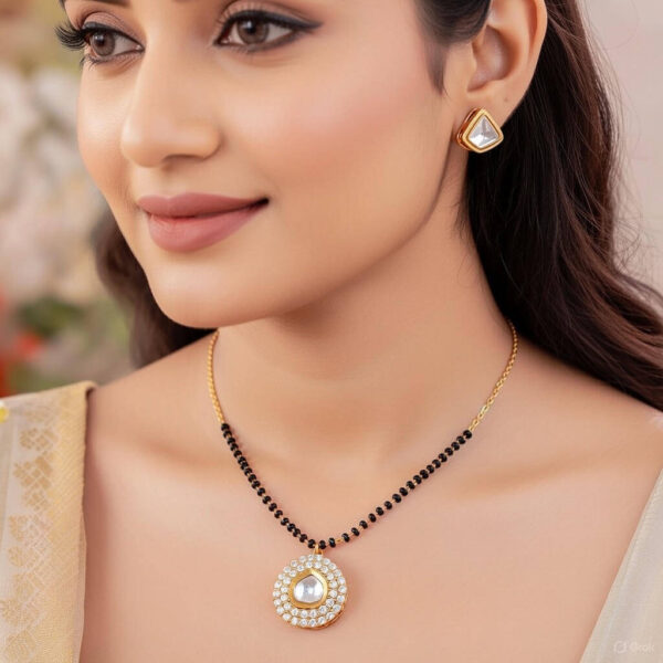 Yaarita’s Fancy Style Beautiful White Color Kundan Mangalsutra
