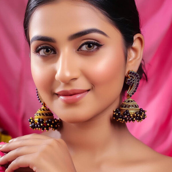 Yaarita's Gold Plated Black Color Beautiful Jhumki Earring