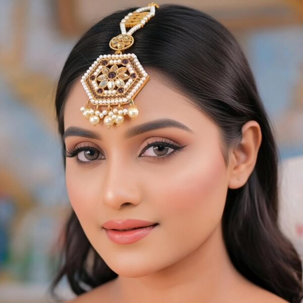 Yaarita's Golden Color Kundan Maang Tika