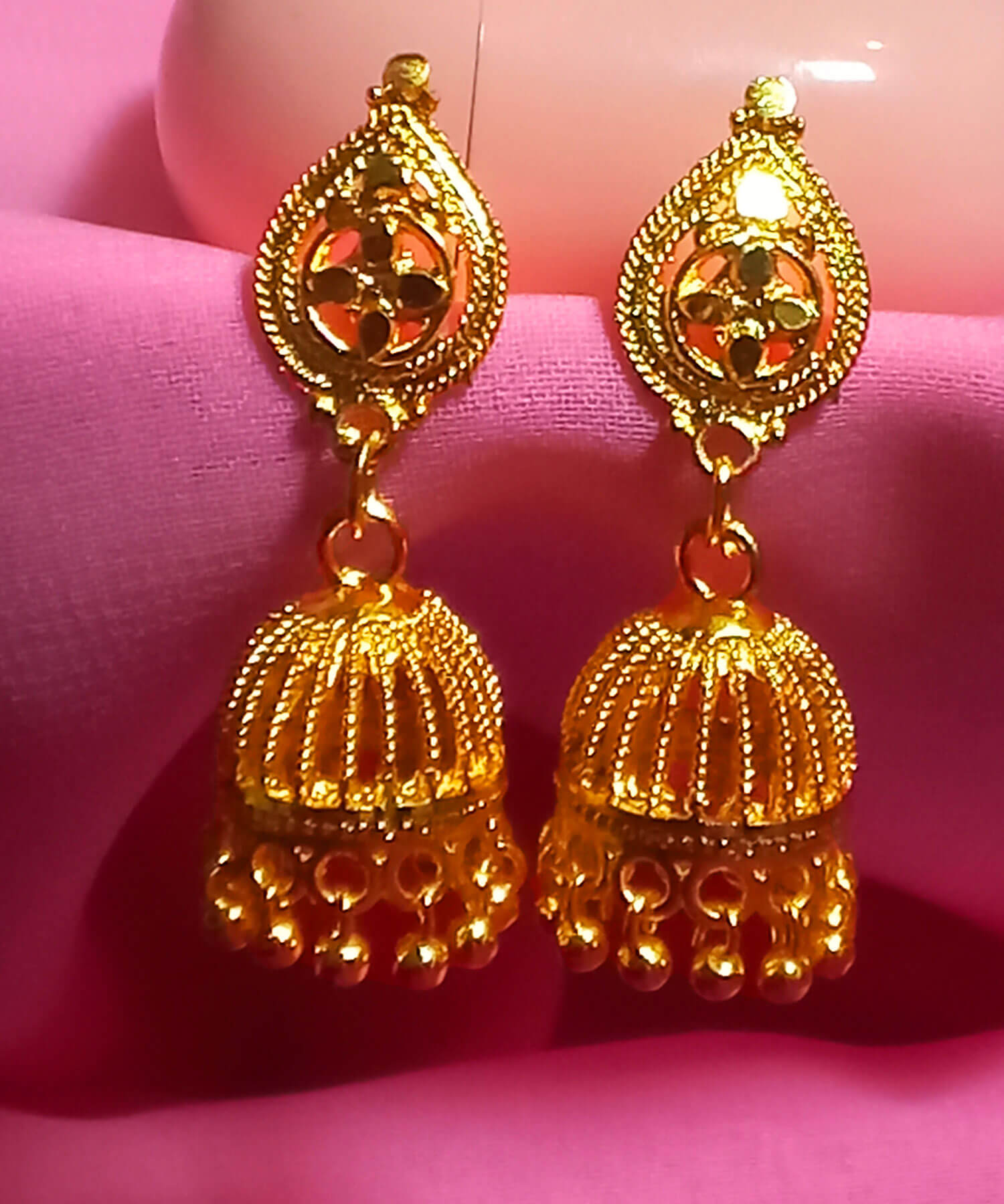 Yaarita's Imitation Dye Gold Golden Color Beautiful Jhumki Earring