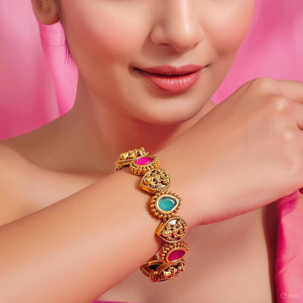 Yaarita’s Beautiful Fancy Design Matte Style Temple Bangles Set