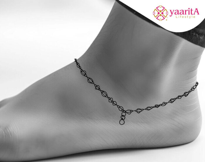 Why Modern Silver Anklets with Stones Are a Must-Have Accessory